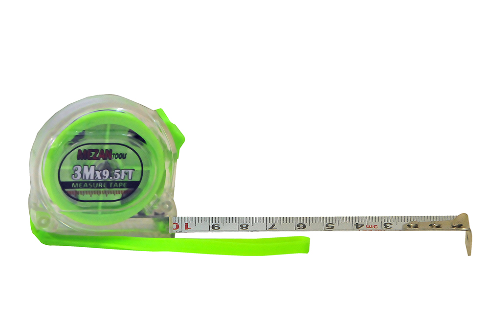 Mezan Tools marka, hem metrik hem inç ölçülerine sahip, şeffaf kasa içerisinde neon yeşili taşıma askısına sahip 3 metrelik kilitli şerit metre.